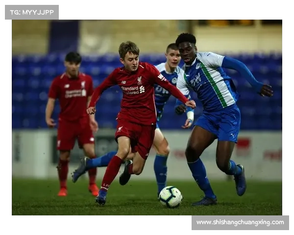 提升中场新星实力与表现的关键策略与训练方法探讨